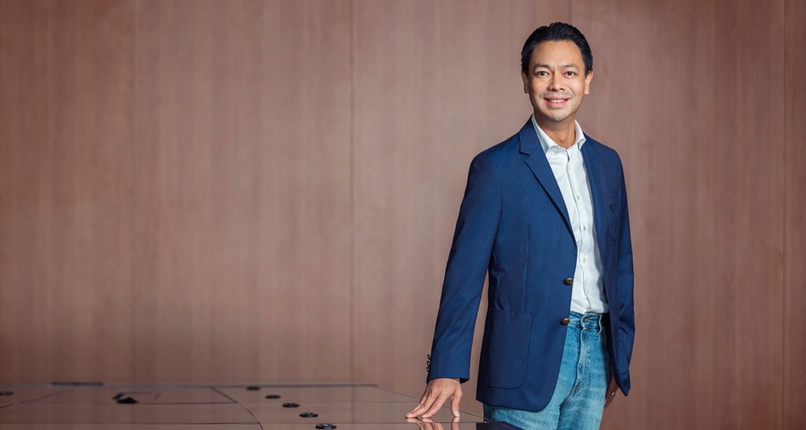 ดร.รักษ์ วรกิจโภคาทร นักสร้างนวัตกรรมภาครัฐ กับเป้าหมายนำ EXIM BANK  สู่องค์กรระดับ 3 แสนล้านบาท - Forbes Thailand
